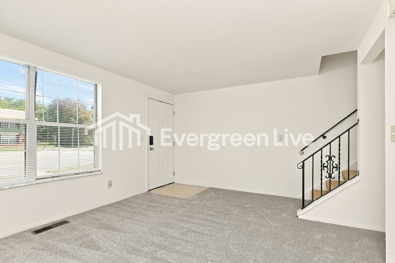 8285 Mount Carmel St - Photo 4 of 13