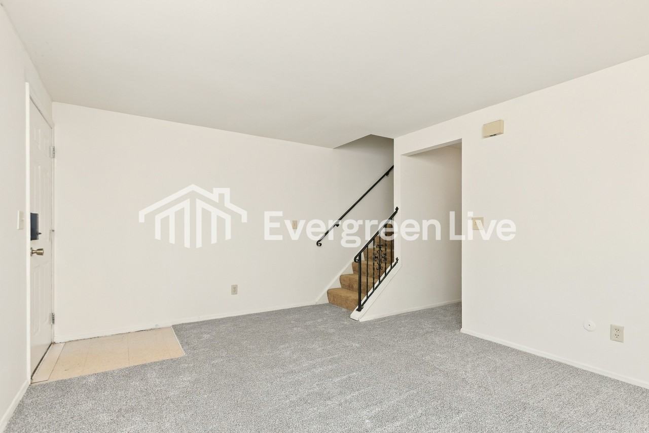 8285 Mount Carmel St - Photo 5 of 13