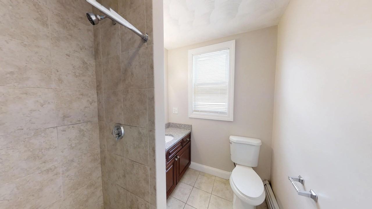 72 Pembroke Ave #72-2 - Photo 4 of 13