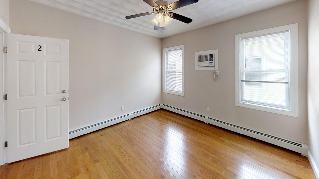72 Pembroke Ave #72-2 - Photo 7 of 13