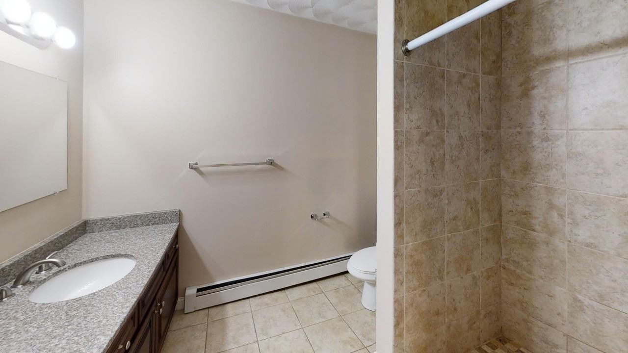 83 Pembroke Ave #83-1 - Photo 5 of 9