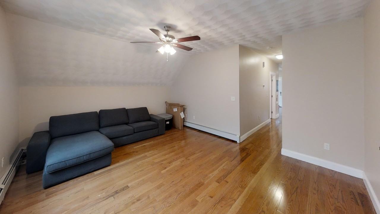87 Pembroke Ave #87-2 - Photo 6 of 17