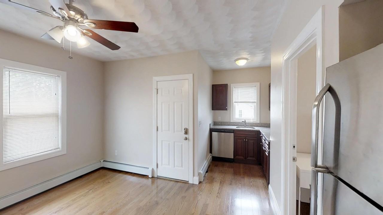87 Pembroke Ave #87-2 - Photo 7 of 17