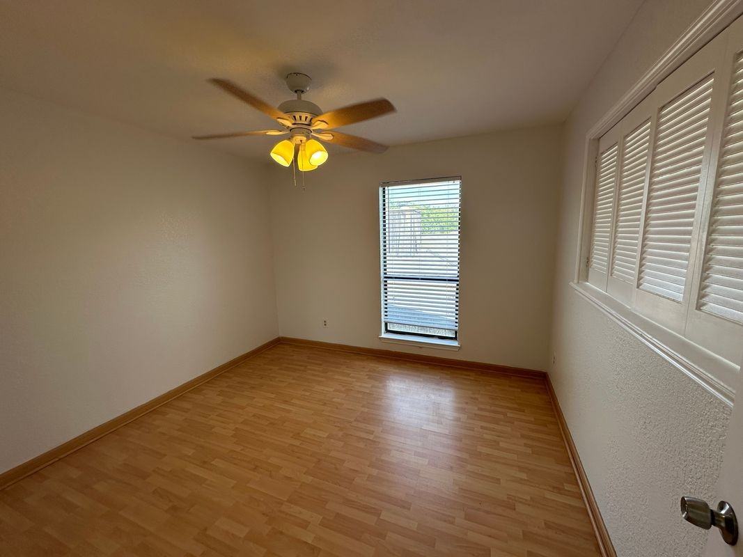 1123 Hemlock Dr - Photo 7 of 24