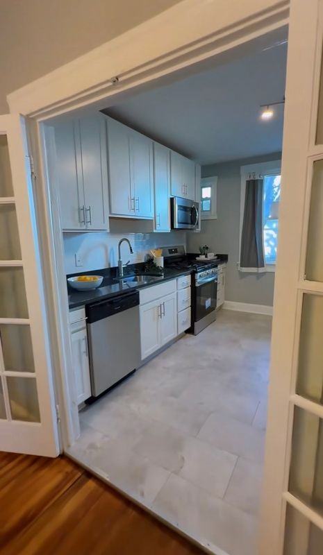 2330 Lauretta Ave - Photo 6 of 11