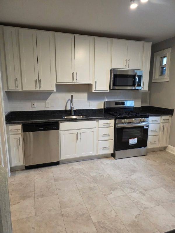 2330 Lauretta Ave - Photo 7 of 11