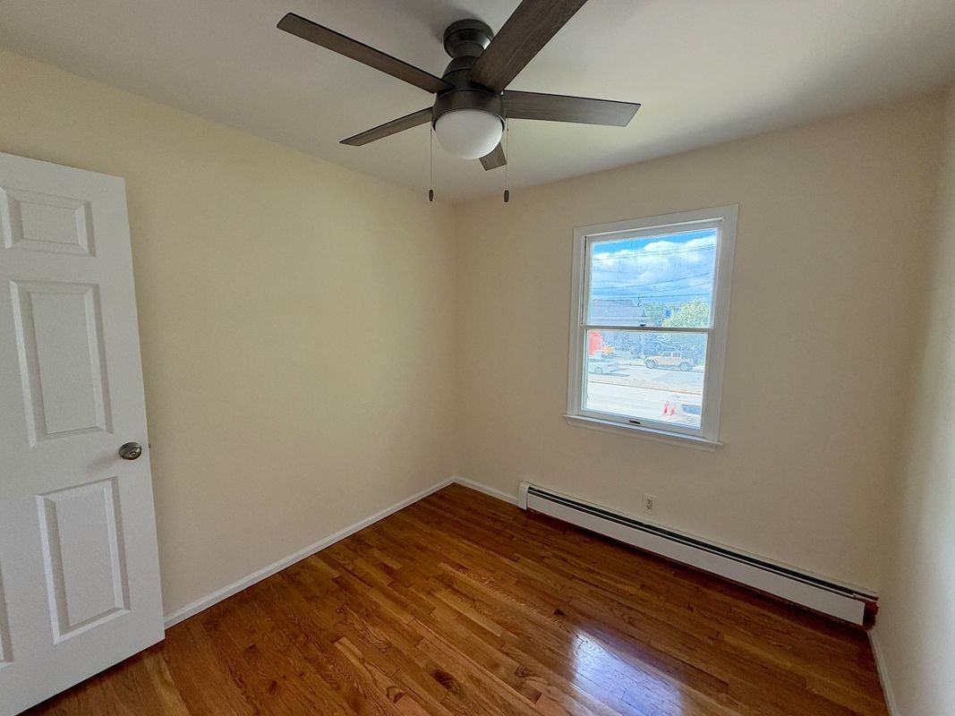 199 Newbridge Rd ##2 - Photo 4 of 23