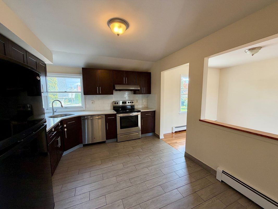 199 Newbridge Rd ##2 - Photo 5 of 23