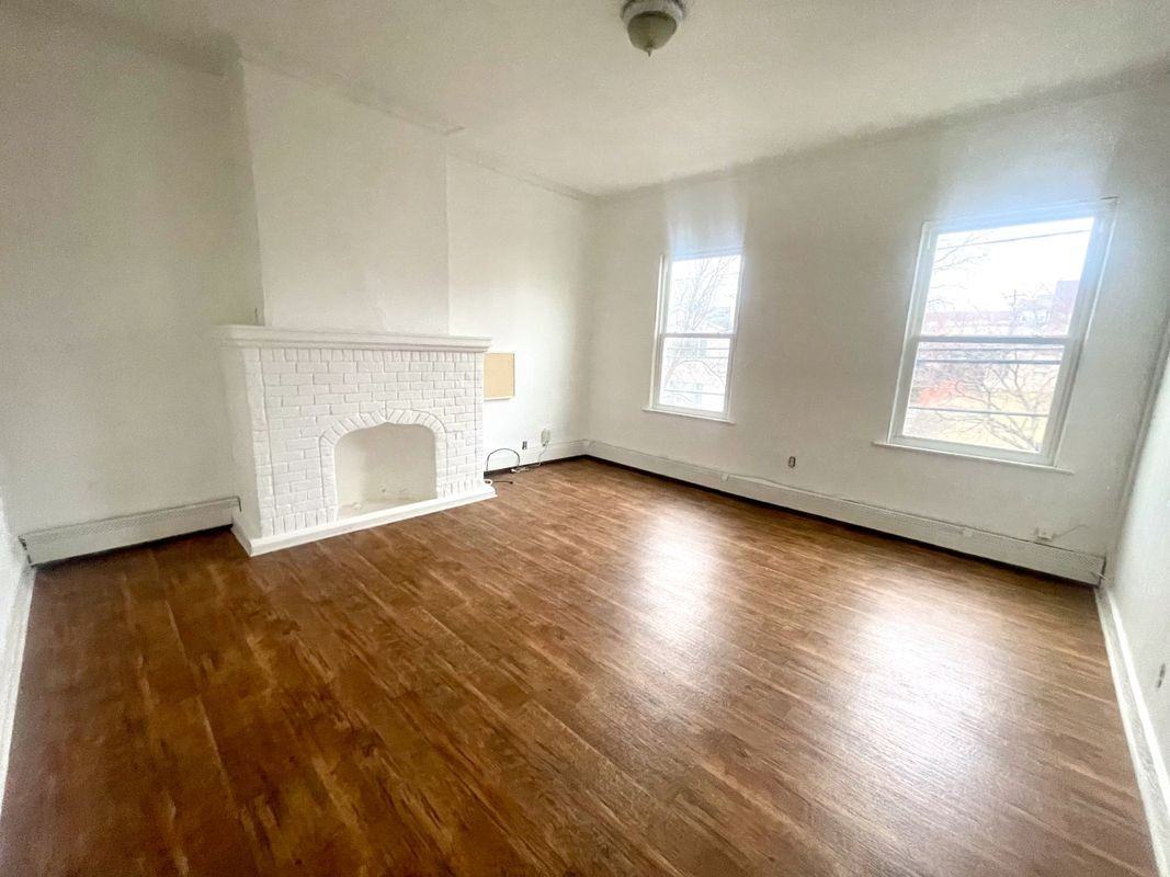 182 Farnham Ave - Photo 7 of 13