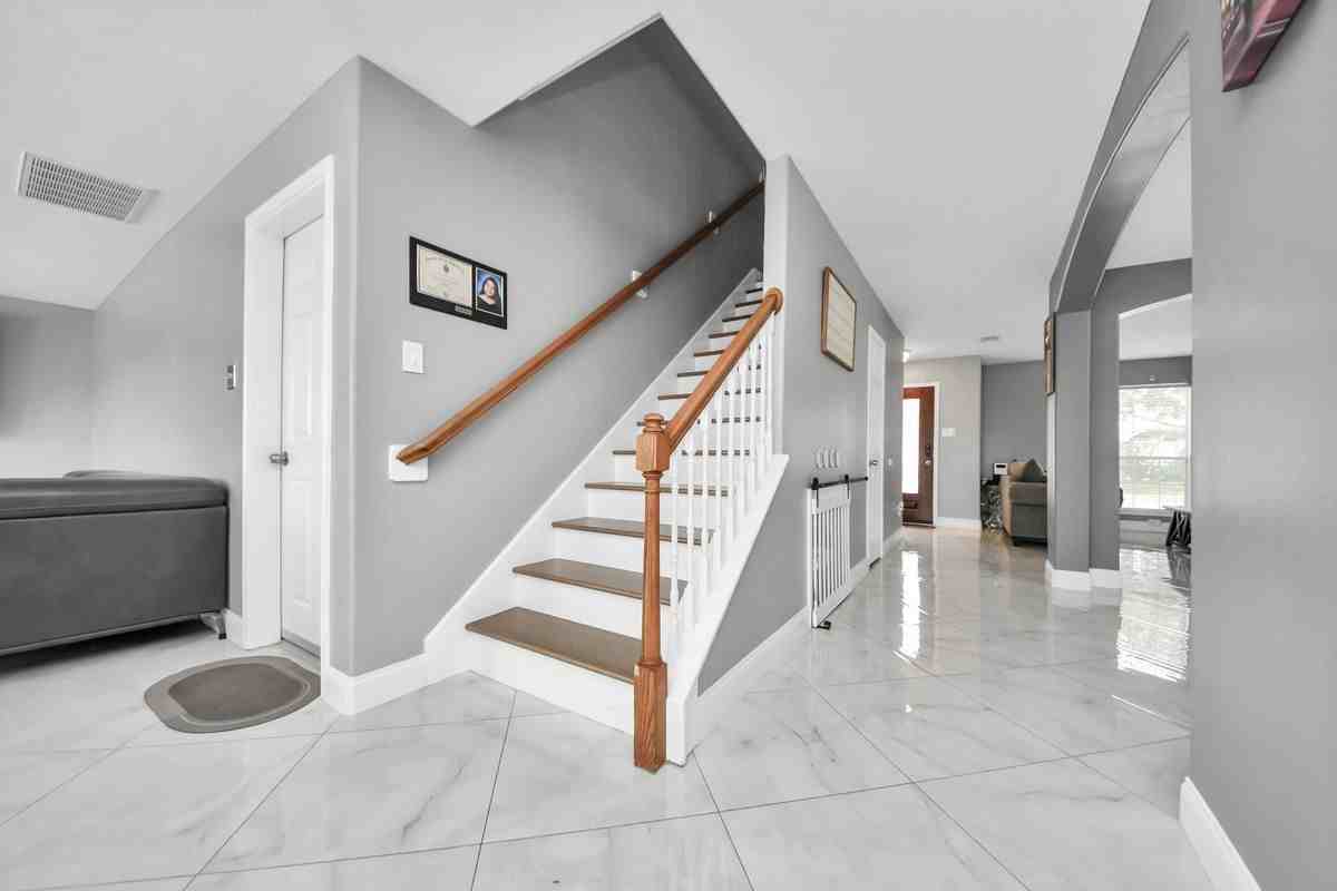 9011 S Ferndale Place Dr - Photo 4 of 50