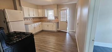 featured image of 166 Cedar St