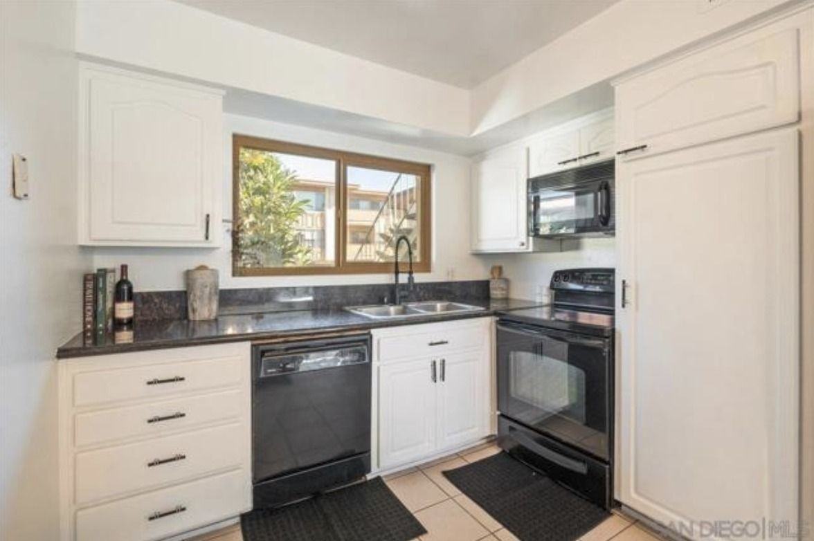6816 Hyde Park Dr ##N - Photo 3 of 17