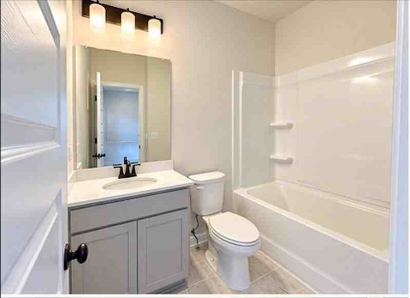 325 Caroline Pl - Photo 6 of 14
