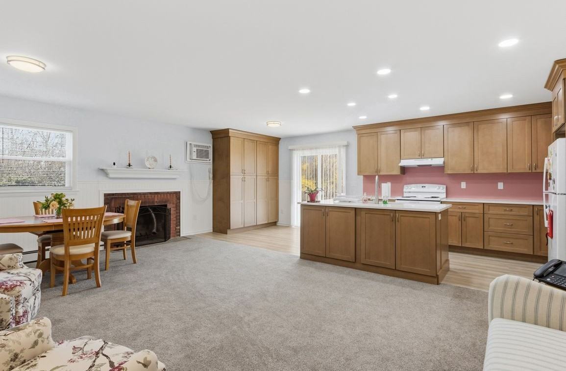 9 Evas Dr - Photo 2 of 5
