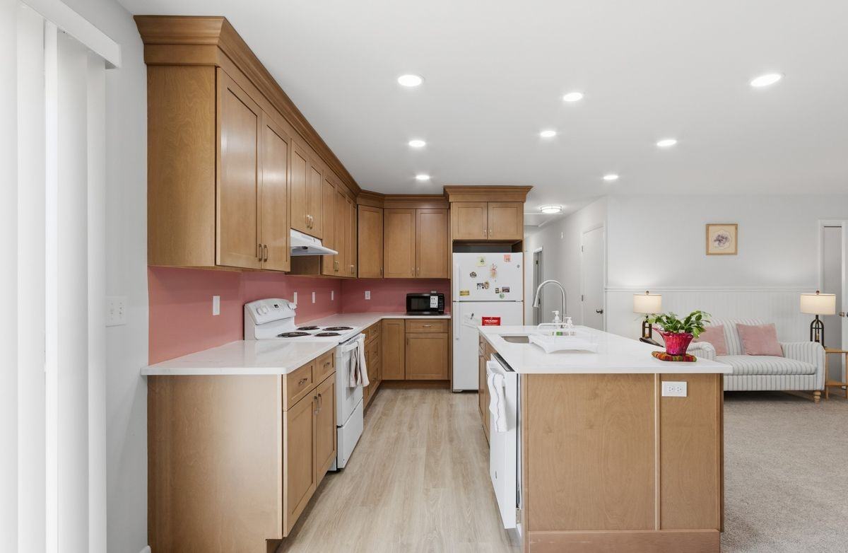 9 Evas Dr - Photo 4 of 5