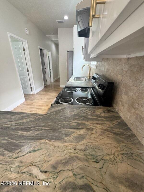 1311 Evergreen Ave - Photo 3 of 10