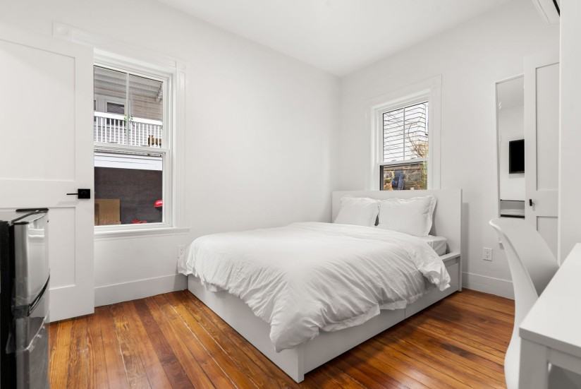 1 Bed / 1 Bath Apartment in Brighton - Photo 6 of 20