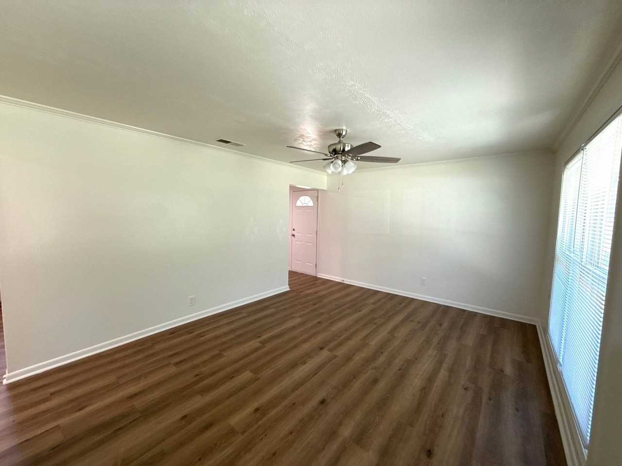 3221 Doyle Ave - Photo 2 of 9