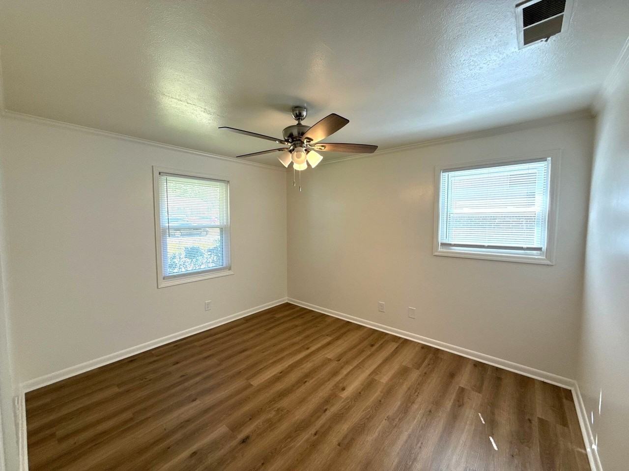 3221 Doyle Ave - Photo 6 of 9