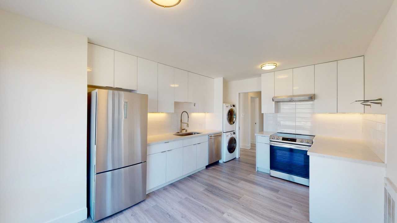 2028 Scott Street - Photo 4 of 17