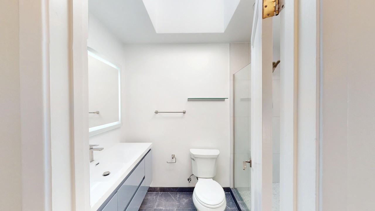 2028 Scott Street - Photo 5 of 17