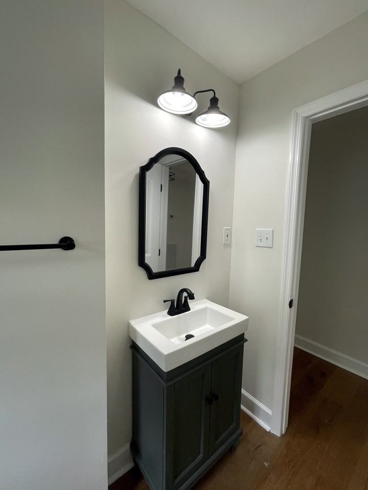 1905 Melbourne Ave Ne #1905 - Photo 5 of 22