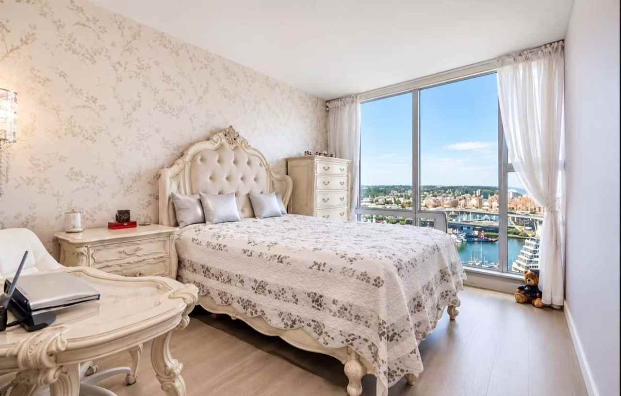400 Beach Crescent - Photo 7 of 10