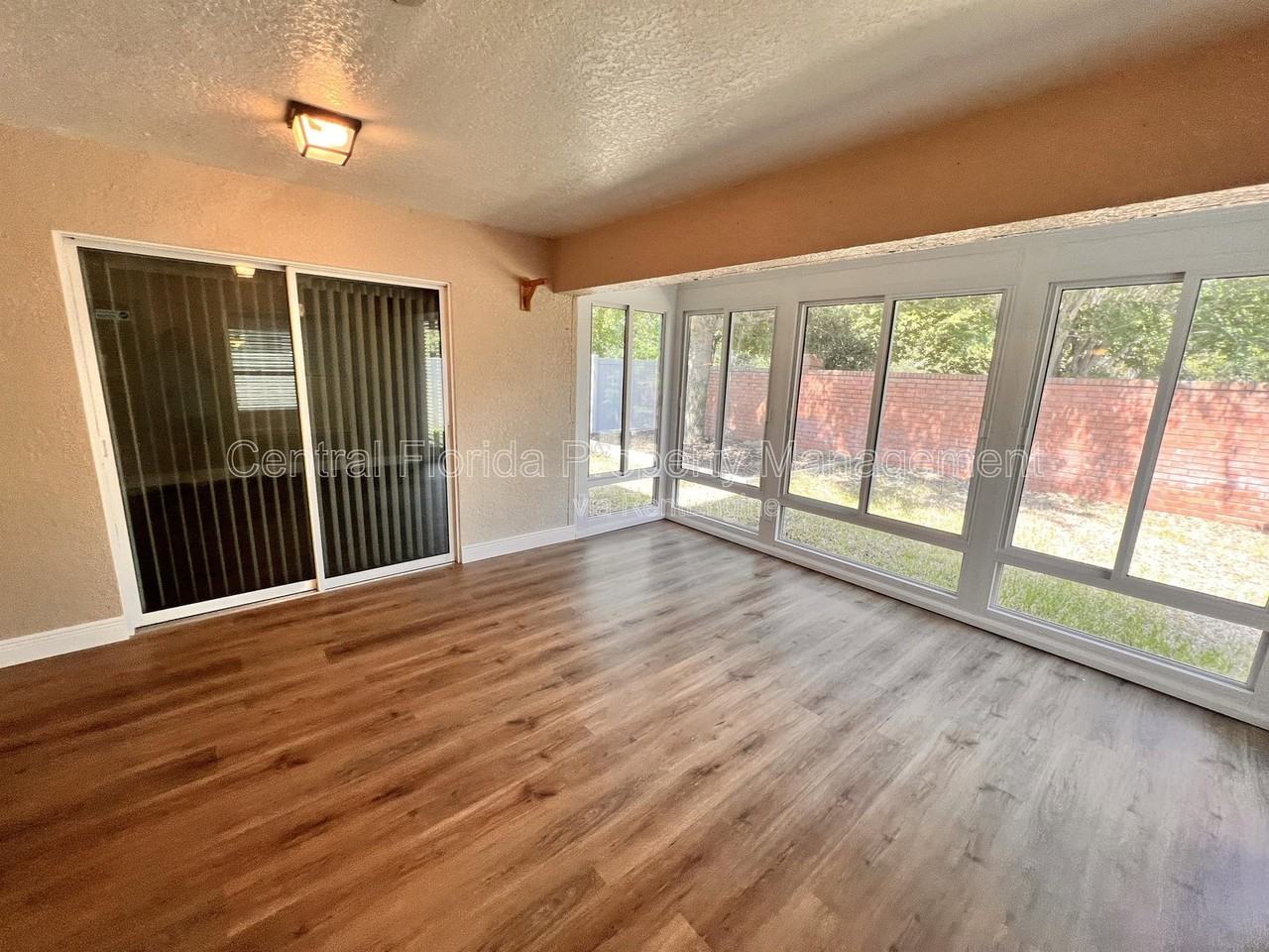 1431 Marsh Meadow Ln - Photo 3 of 35