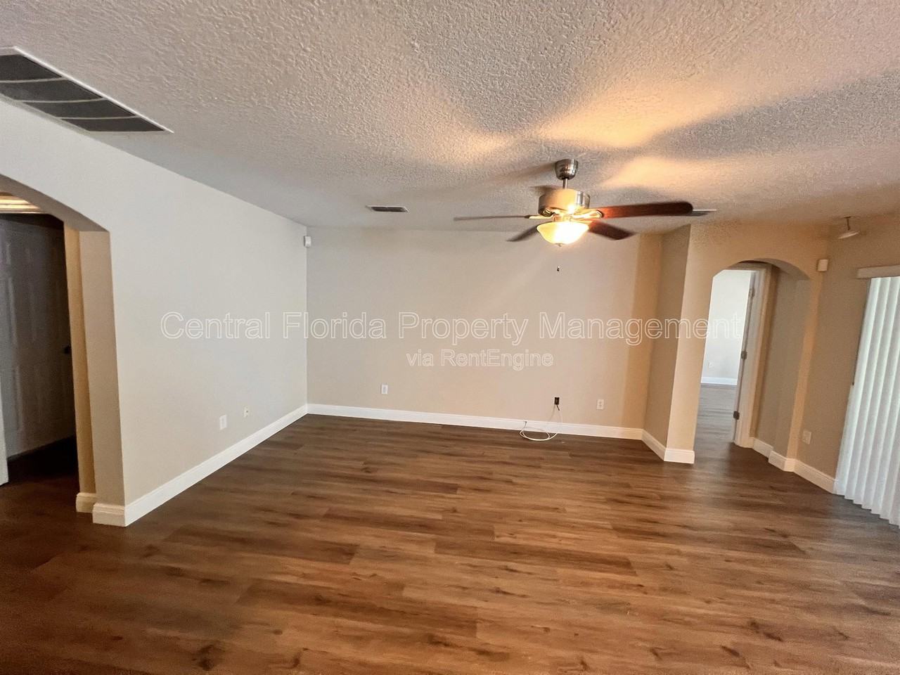 1431 Marsh Meadow Ln - Photo 7 of 35