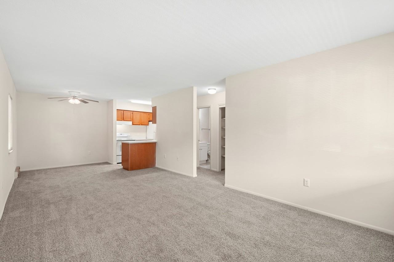 Fox Chase Apartments - Photo 5 of 34