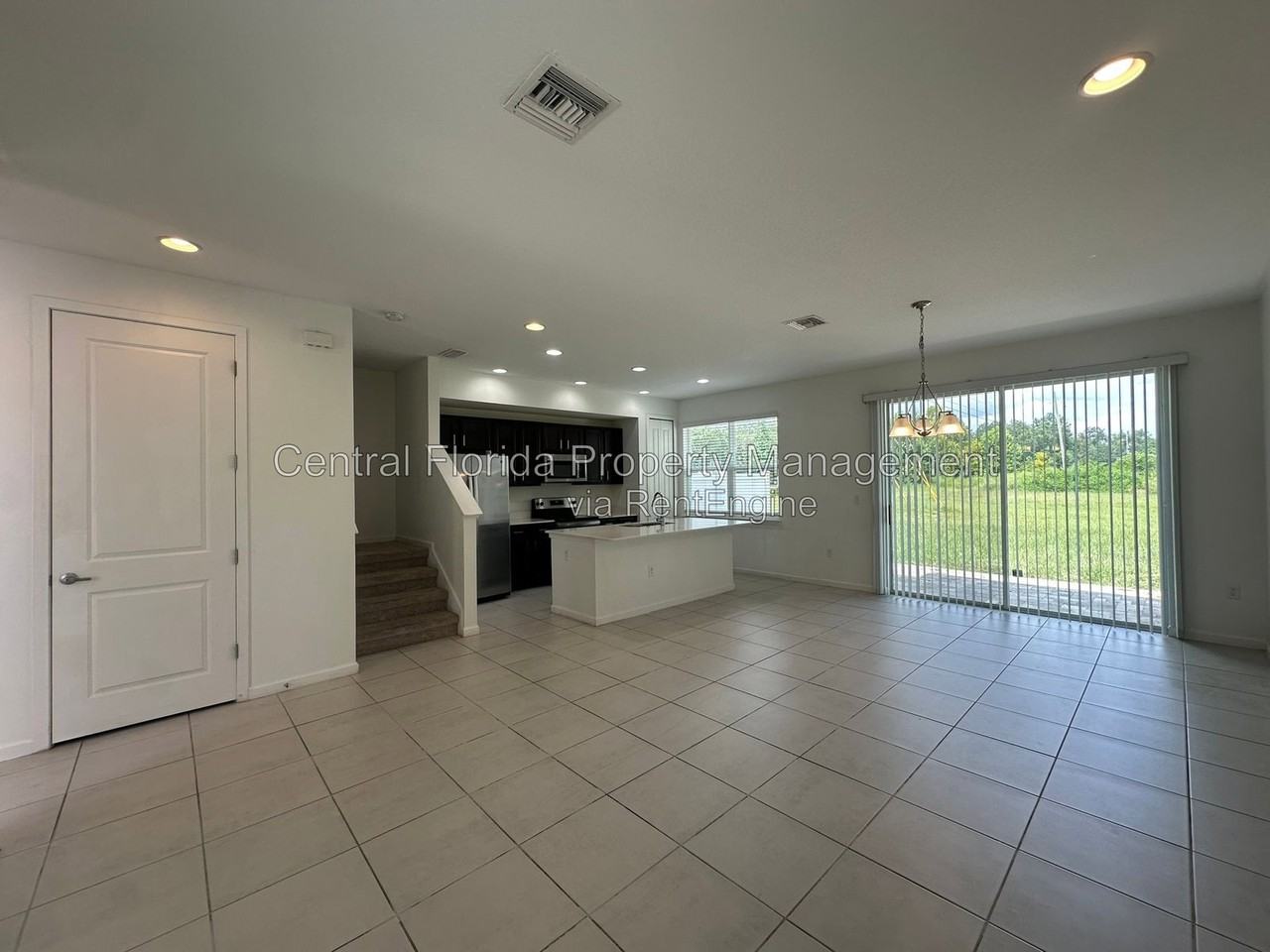 1002 La Mirada Ct - Photo 4 of 30