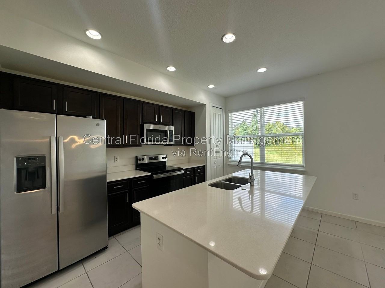 1002 La Mirada Ct - Photo 5 of 30