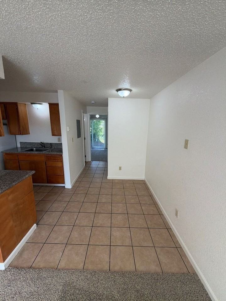 1015 5th Ave Sw #1 - Photo 5 of 13