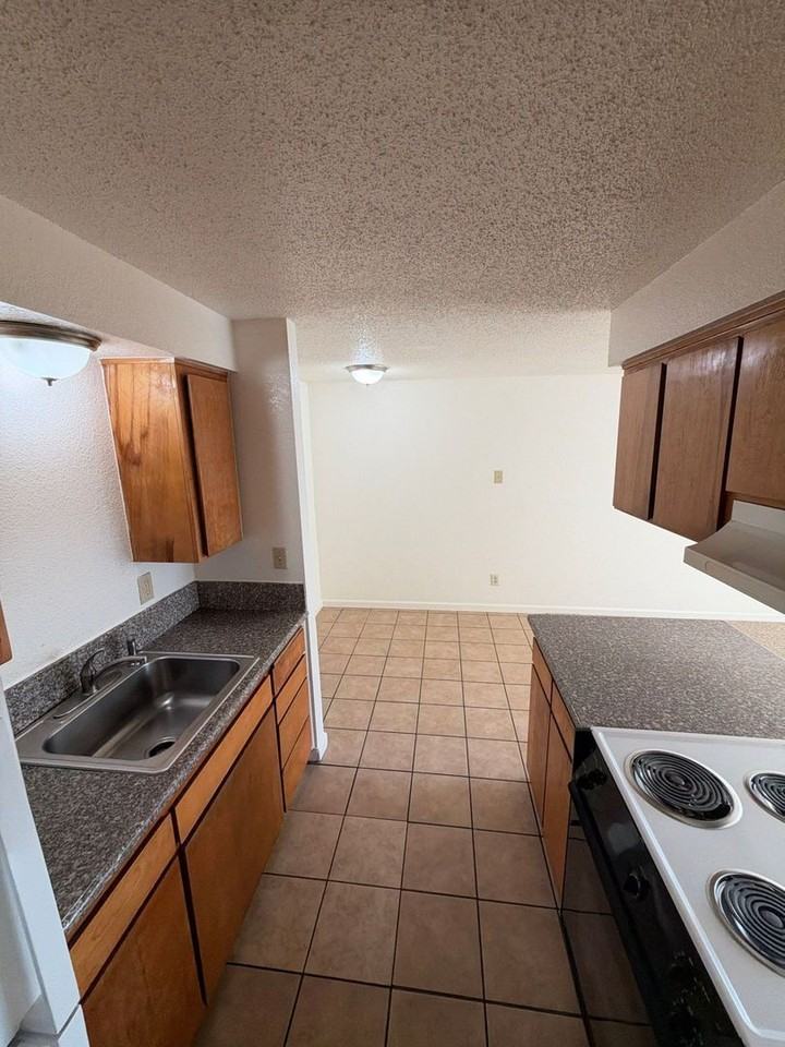 1015 5th Ave Sw #1 - Photo 7 of 13