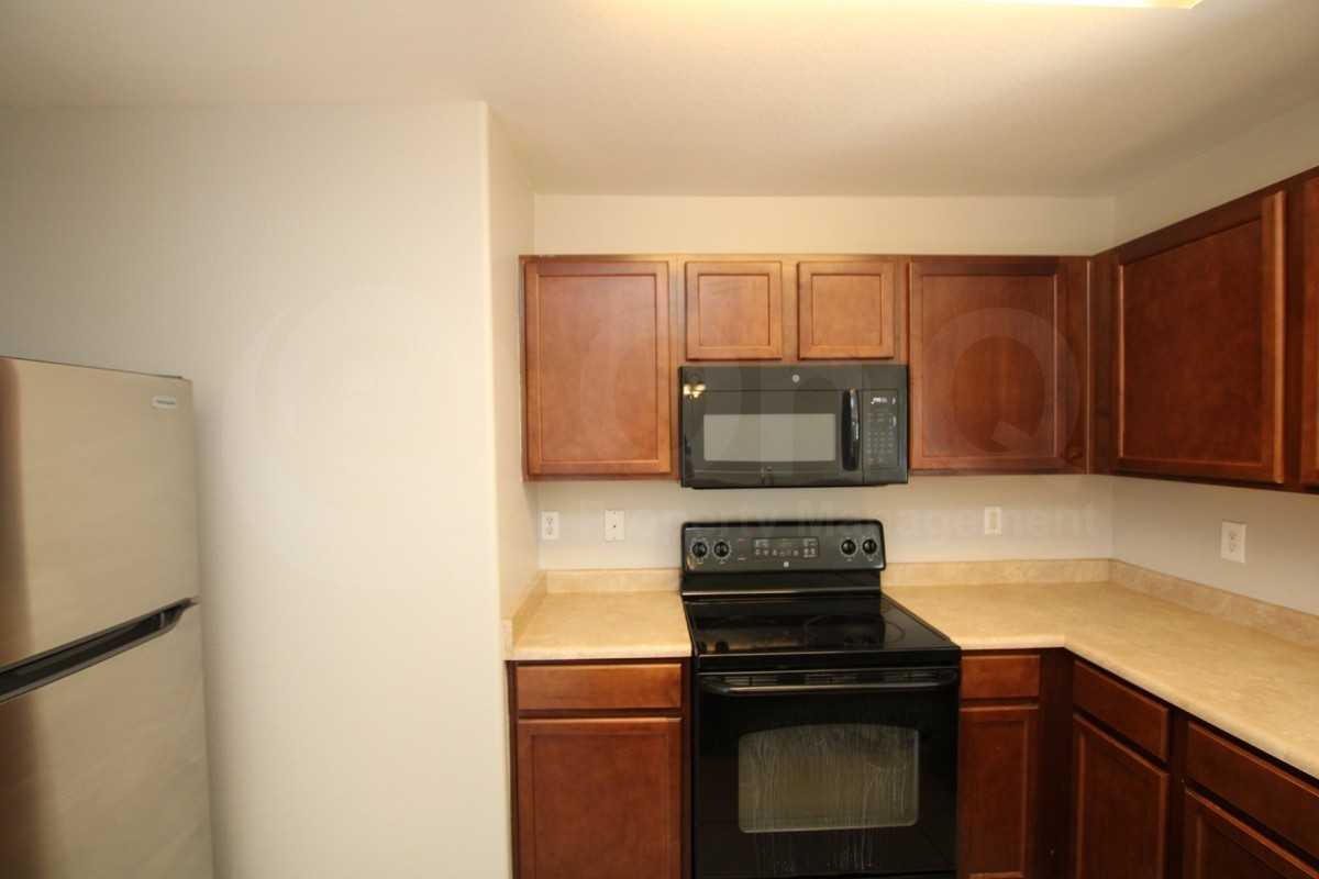 2032 S 71st Ln - Photo 4 of 17