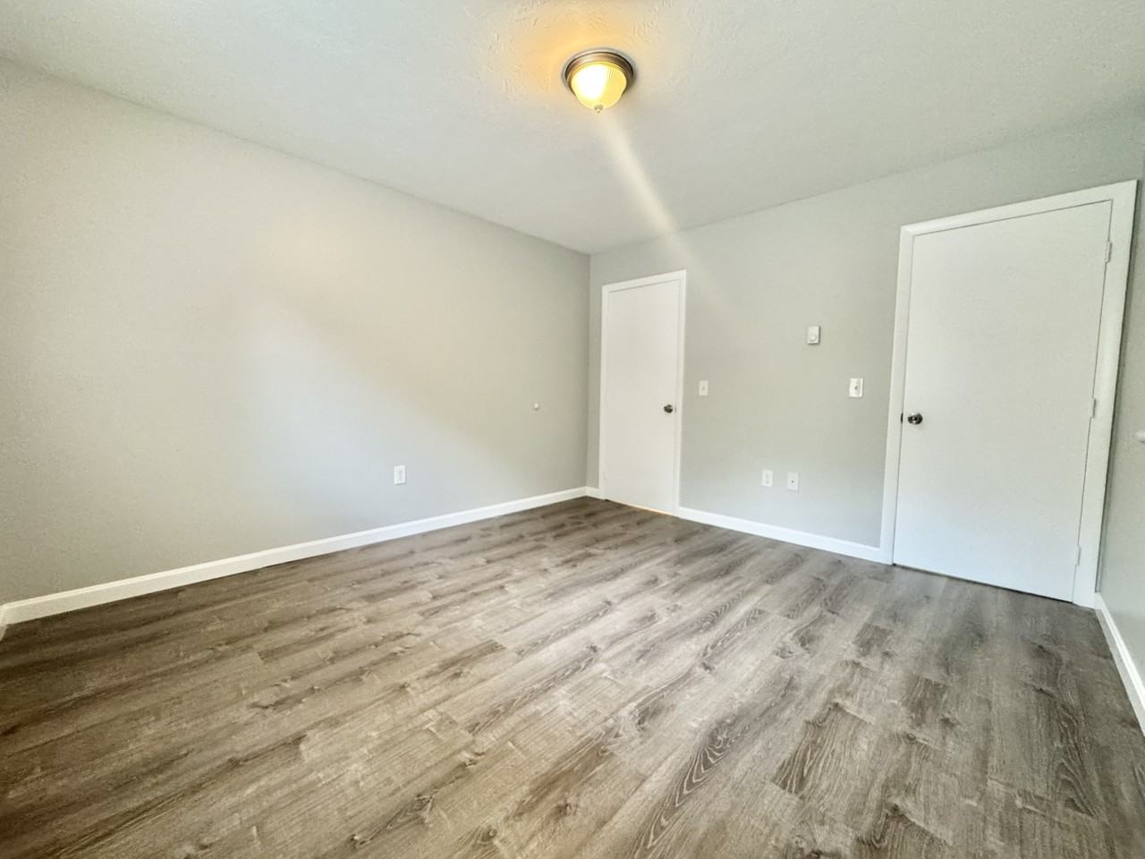 437 Sunderland Rd #E - Photo 7 of 16