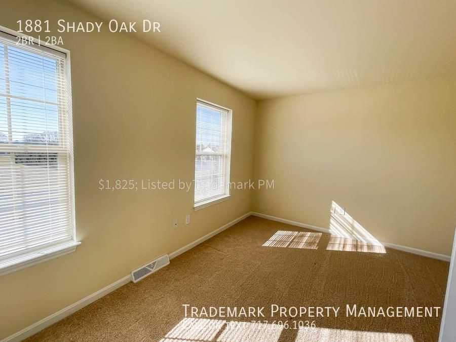 1881 Shady Oak Dr - Photo 2 of 15