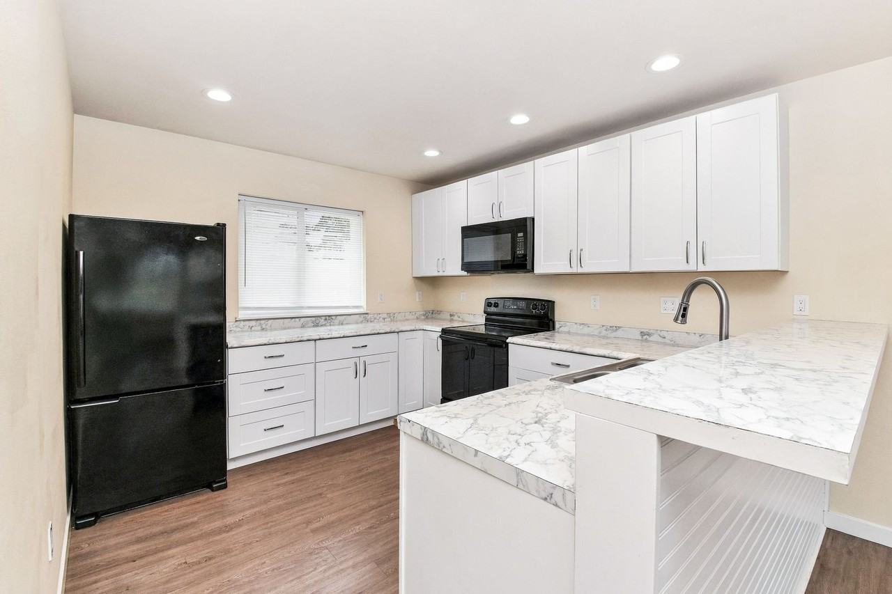 1610 16th St - Photo 2 of 18
