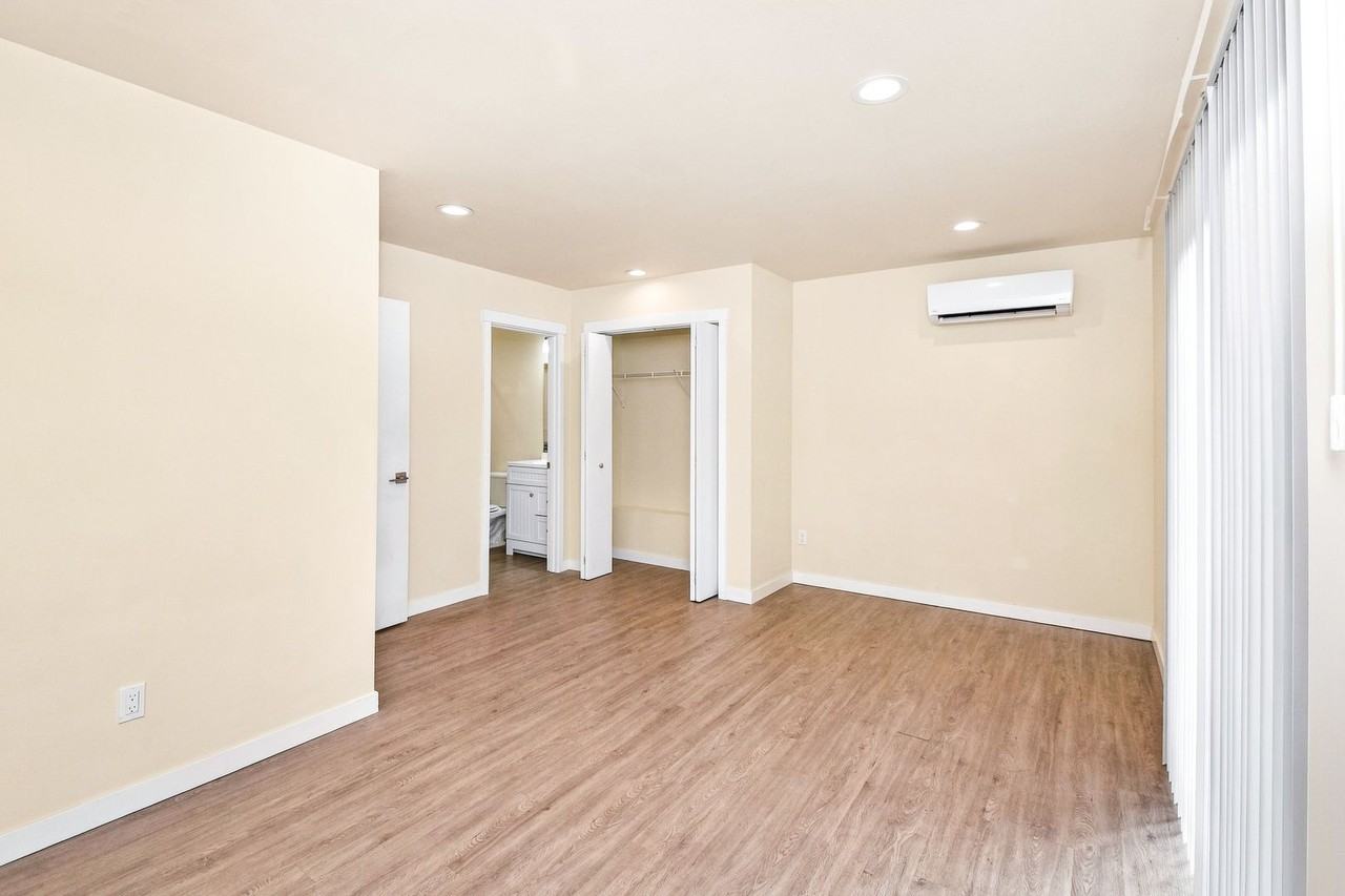 1610 16th St - Photo 4 of 18