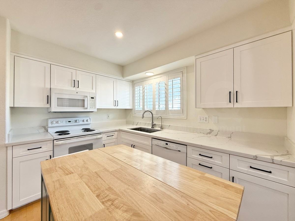 2875 W Highland St #1150 - Photo 5 of 26