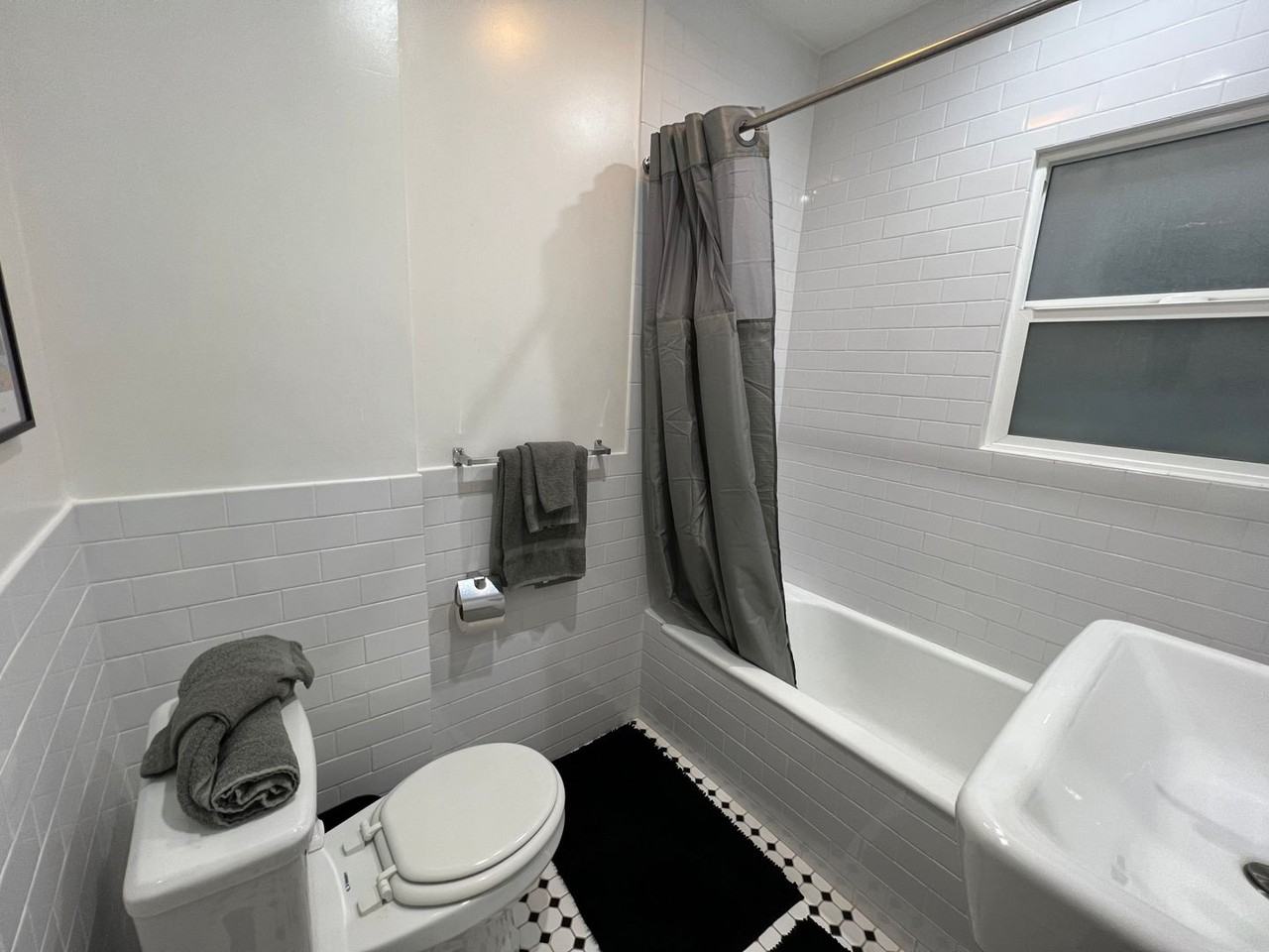 2050 Dracena Dr. - Photo 5 of 24