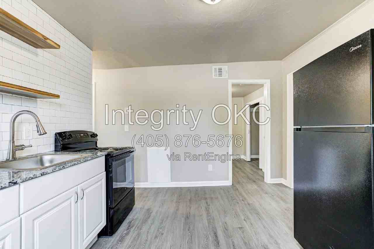 1919 Nw 11th St #4D - Photo 4 of 24