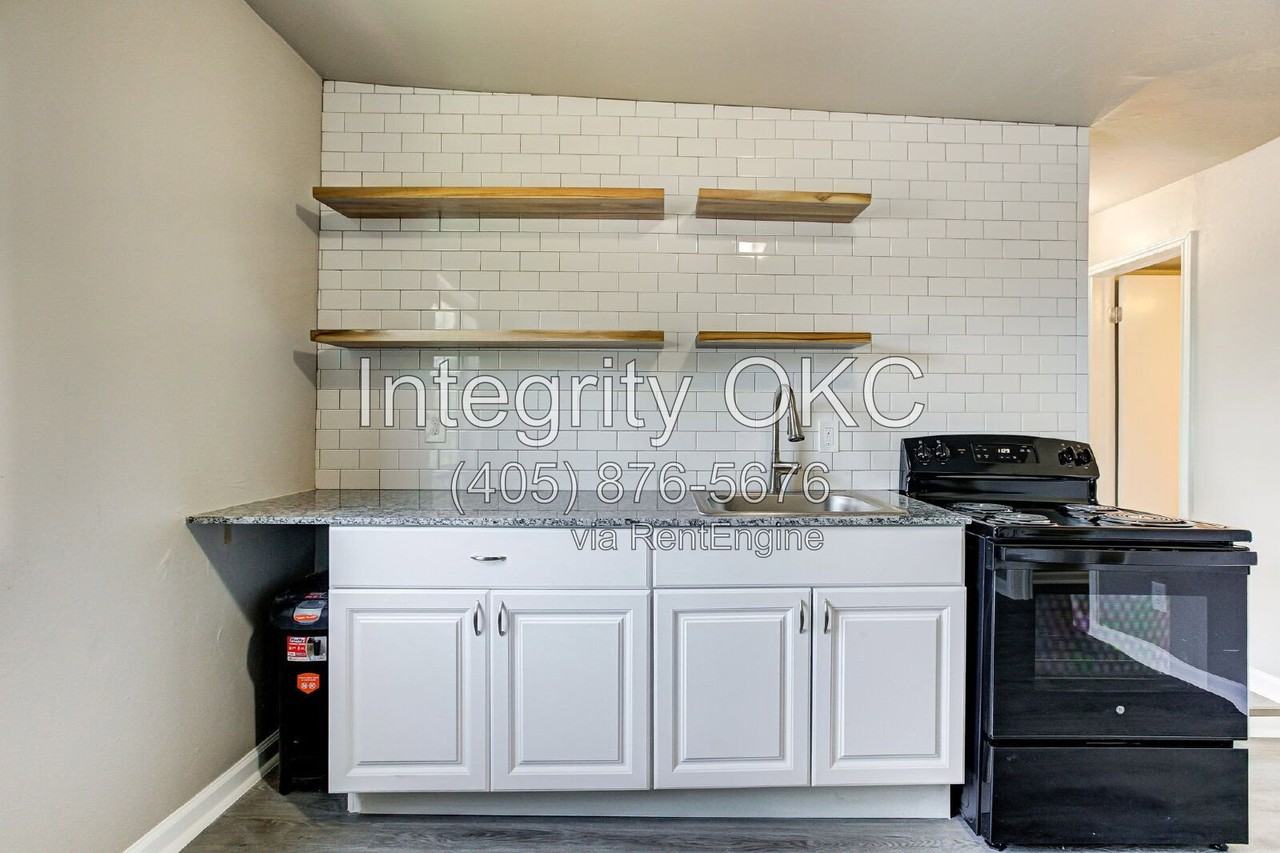 1919 Nw 11th St #4D - Photo 5 of 24