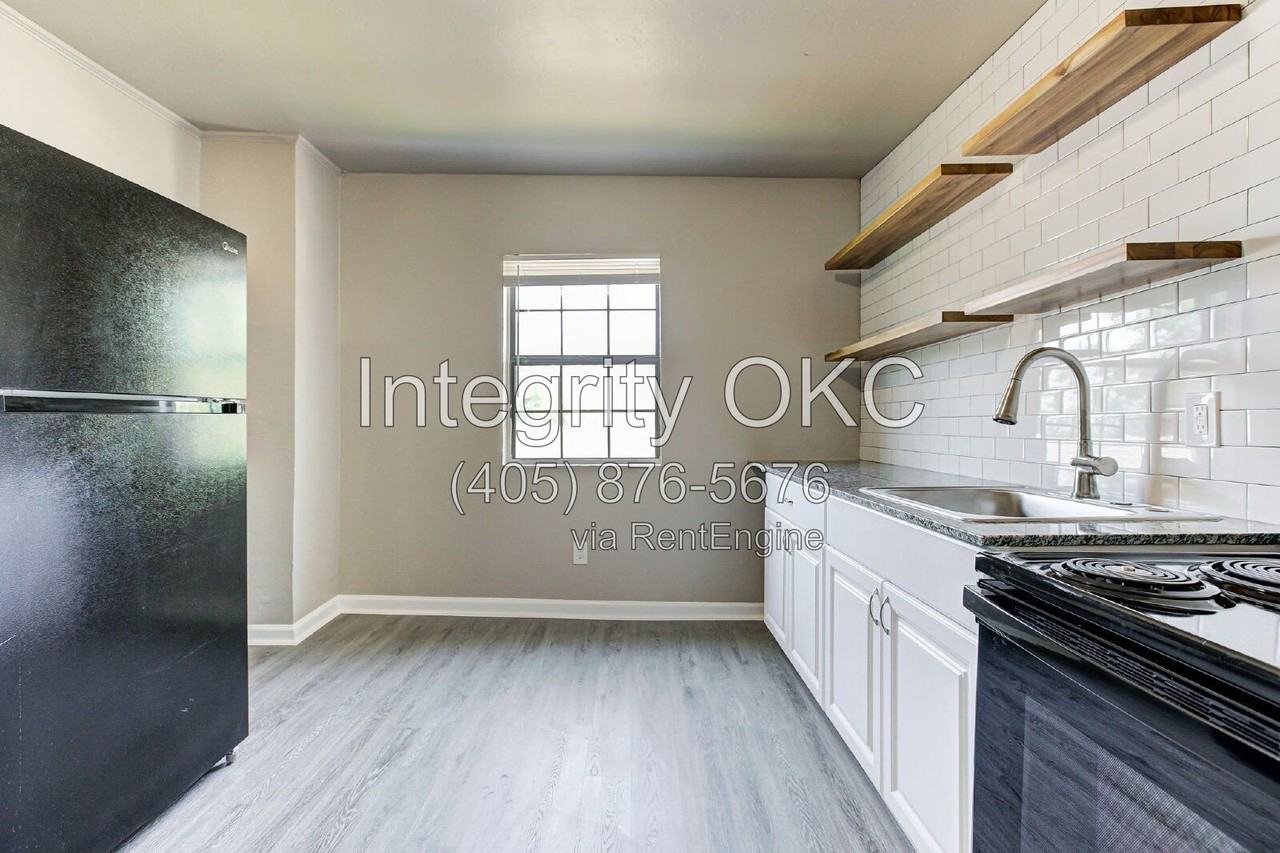 1919 Nw 11th St #4D - Photo 6 of 24