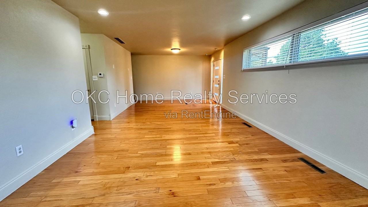 2008 Nw 47th St - Photo 3 of 25