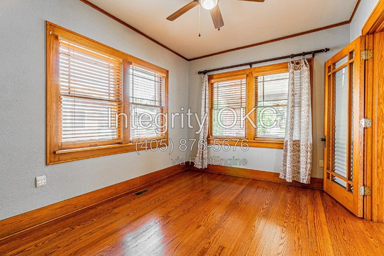 205 Nw 21st St - Photo 7 of 25