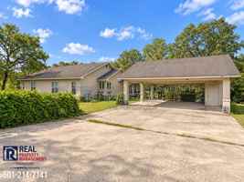 featured image of 3505 Cougar Lake Rd