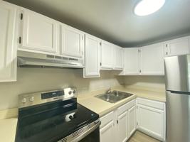 featured image of 22 Franklin St #H