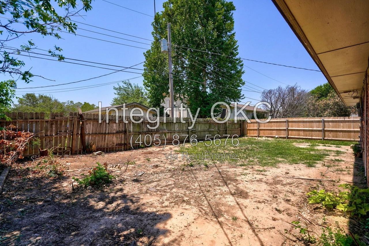 977 Barkley Cir - Photo 3 of 50