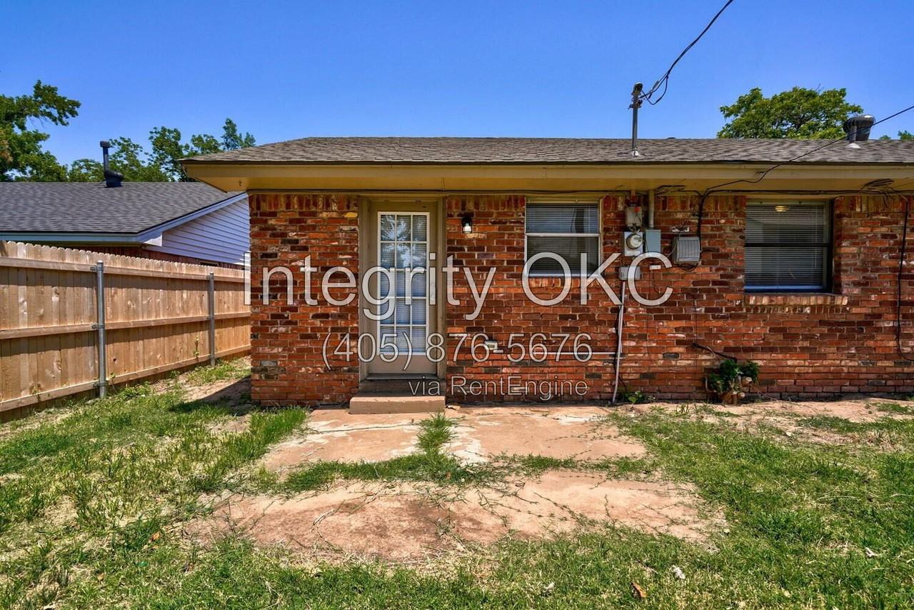 977 Barkley Cir - Photo 4 of 50